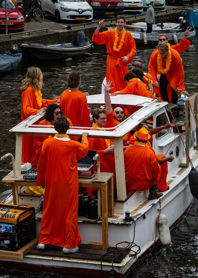 THE KING’S DAY, AMSTERDAM (28): The Orange Robes