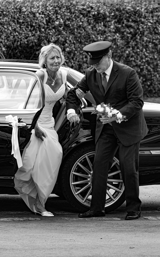 The Bride Arrives - Richard Broom Photography